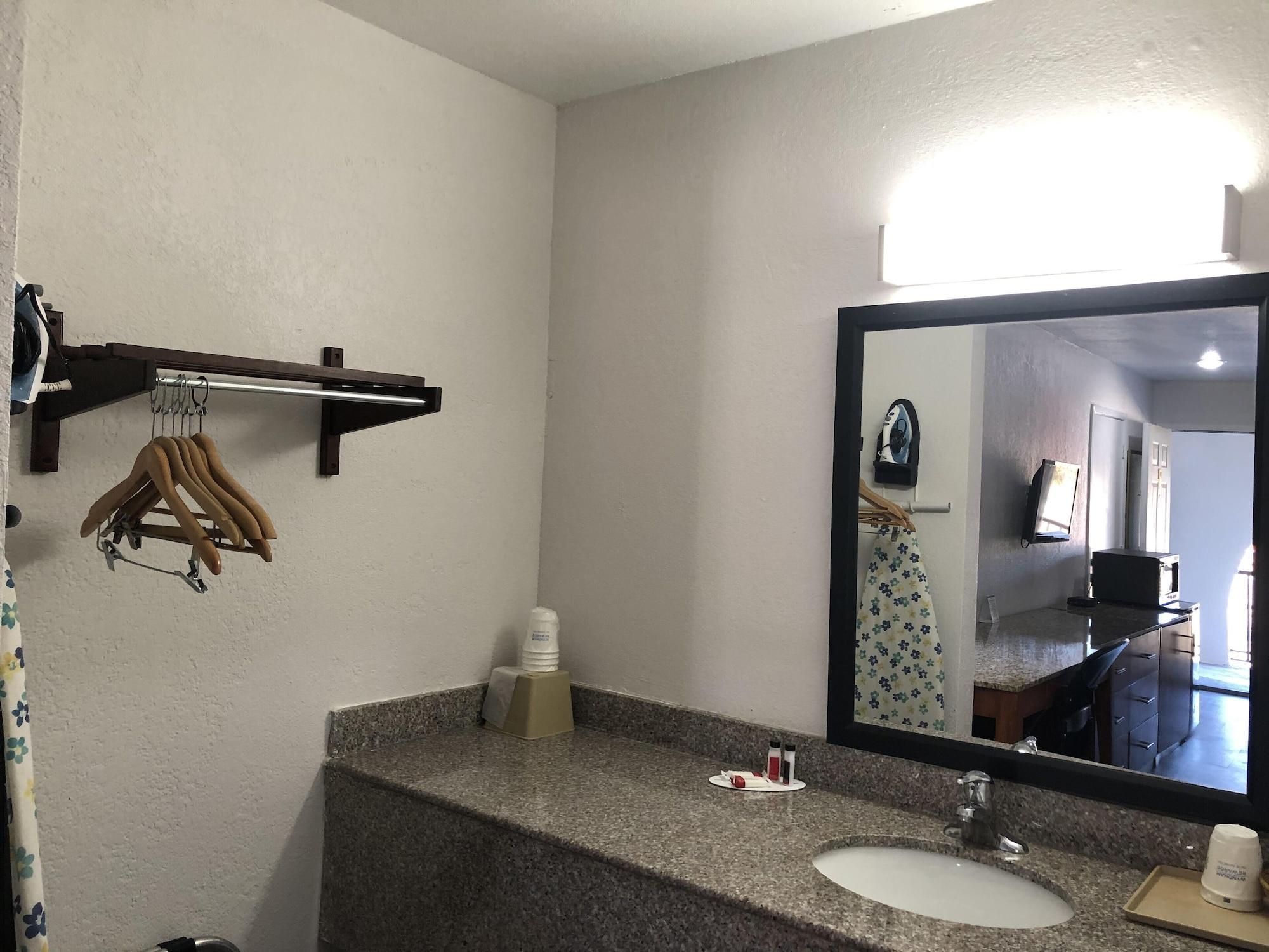 Super 8 By Wyndham - Canton, Texas Esterno foto