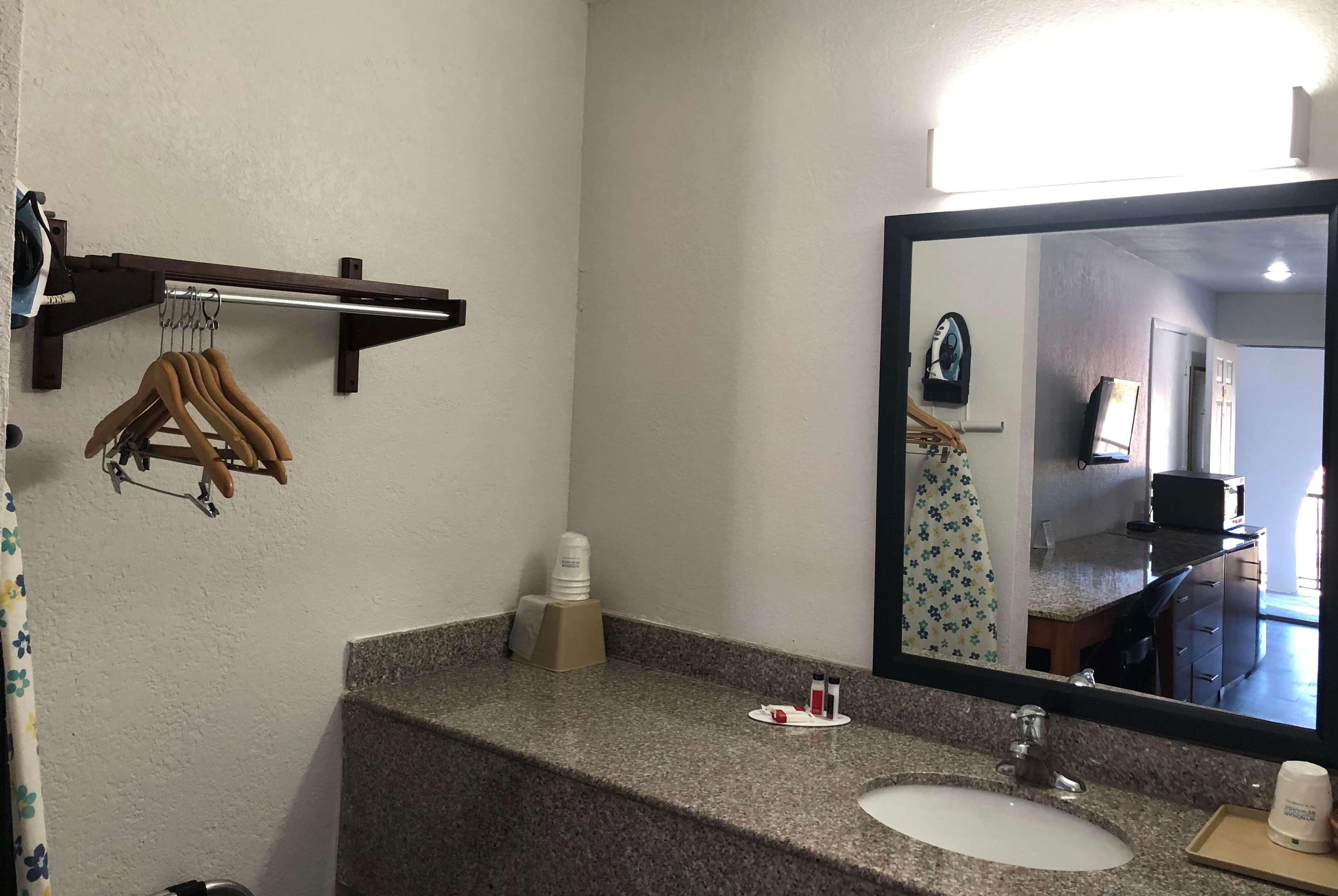 Super 8 By Wyndham - Canton, Texas Esterno foto