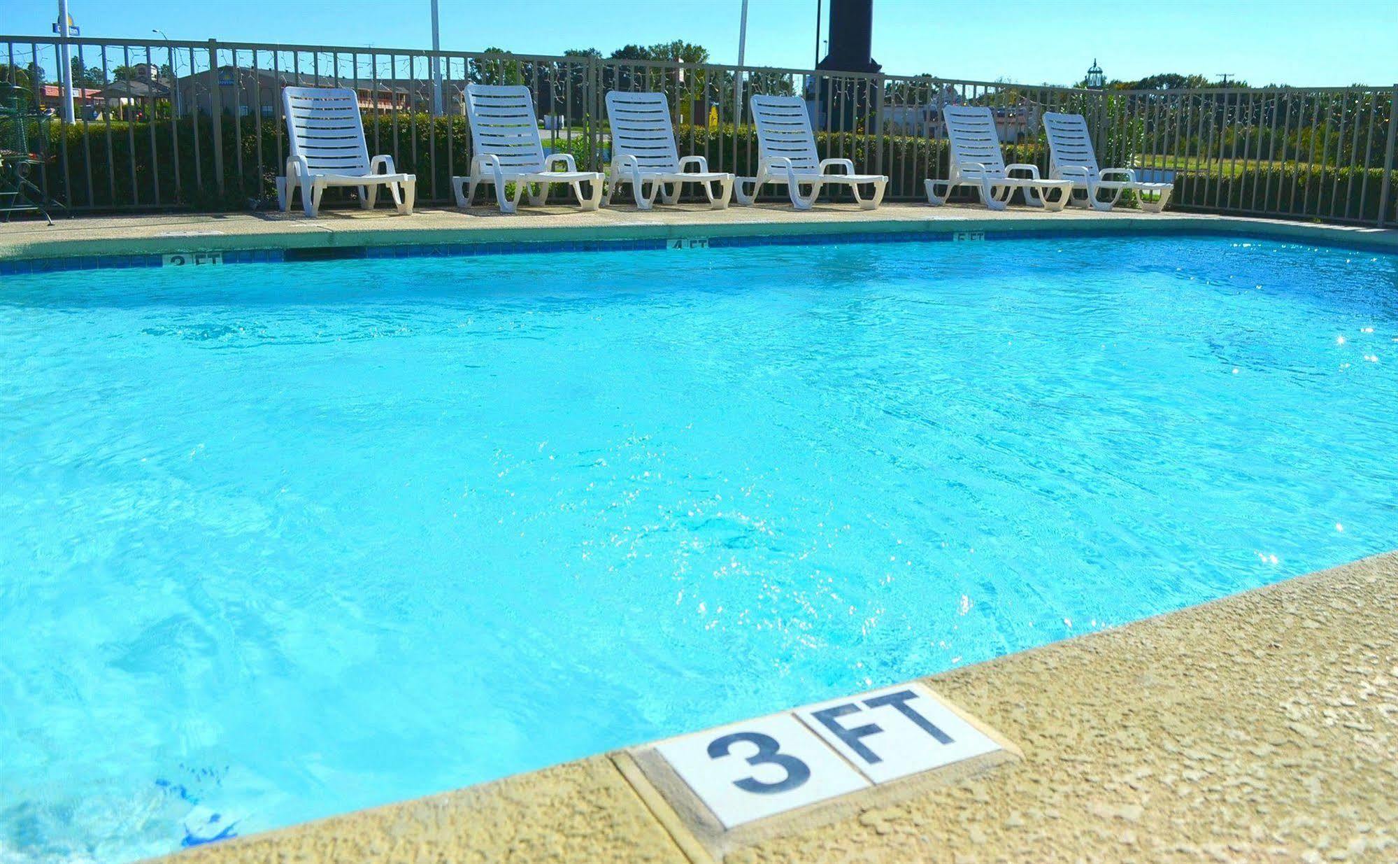 Super 8 By Wyndham - Canton, Texas Esterno foto